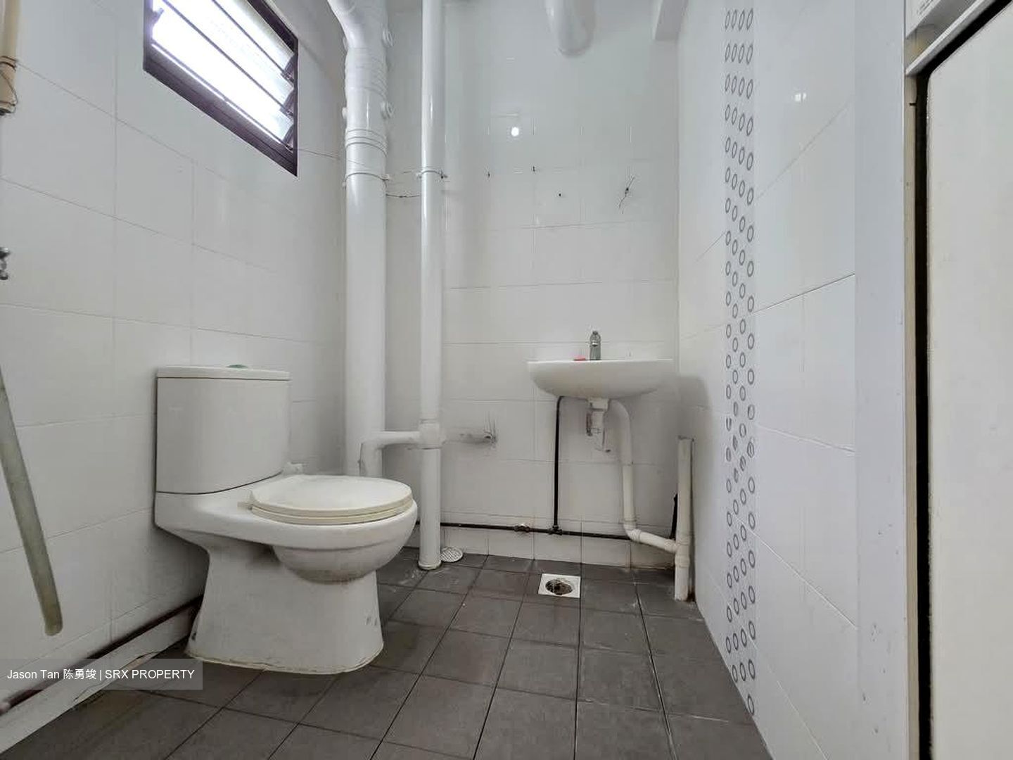 Blk 215 Jurong East Street 21 (Jurong East), HDB 3 Rooms #561879481